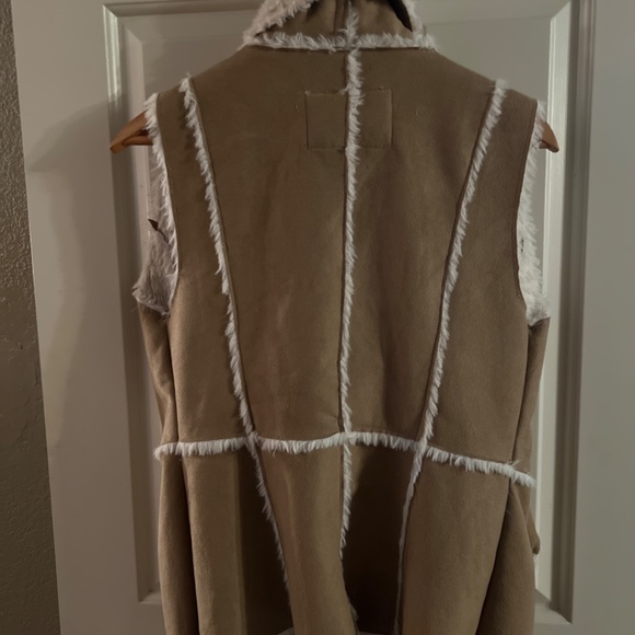 Jacket - Picture 3 of 6